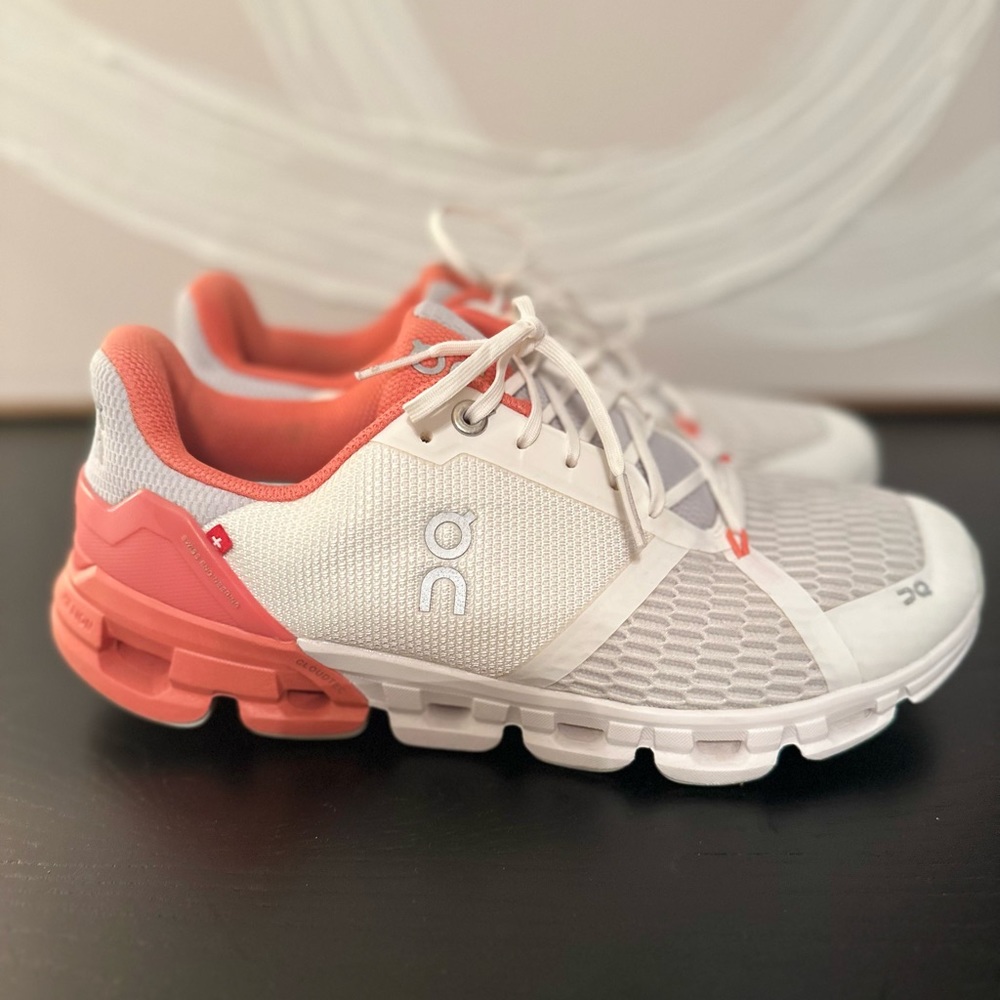 On Running Cloudflyer sneakers size 7.5
